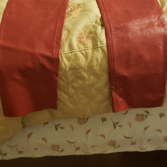 I never wore them cleaning out my closet - Picture 6 of 16